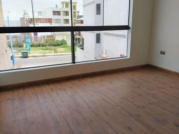 CASA DE ENSUEÑO EN CERRO COLORADO – ESPACIOS AMPLIOS Y ACABADOS DE LUJO