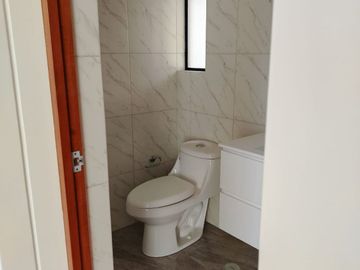 CASA DE ENSUEÑO EN CERRO COLORADO – ESPACIOS AMPLIOS Y ACABADOS DE LUJO