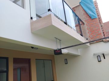 CASA DE ENSUEÑO EN CERRO COLORADO – ESPACIOS AMPLIOS Y ACABADOS DE LUJO