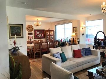Venta Casa independiente en el Sector de San Pedro de Nayon