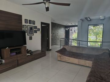 VENTA LAGUNA CLUB - CASA 4 DORMITORIOS -ESTUDIO- SALA ESTAR- PÉRGOLA- PISCINA