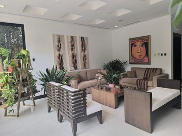 VENTA LAGUNA CLUB - CASA 4 DORMITORIOS -ESTUDIO- SALA ESTAR- PÉRGOLA- PISCINA