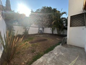 Casa en Arcos Vallarta, ideal para departamentos o oficinas.