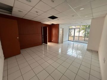 Casa en Arcos Vallarta, ideal para departamentos o oficinas.