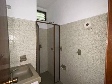 Casa en Arcos Vallarta, ideal para departamentos o oficinas.