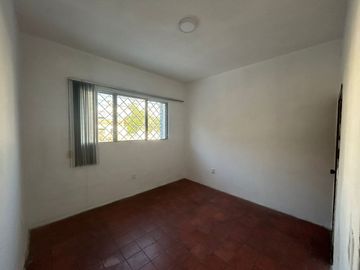 Casa en Arcos Vallarta, ideal para departamentos o oficinas.