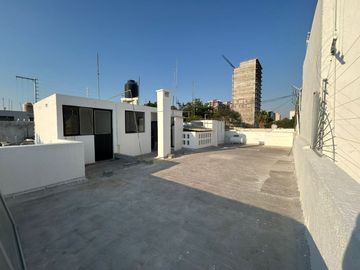 Casa en Arcos Vallarta, ideal para departamentos o oficinas.