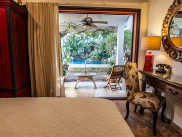 Casa de Lujo en venta con Alberca, amplio jardin y terrazas, ideal para hotel boutique en Centro Historico