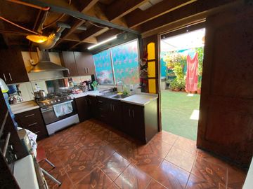 Casa Ampliada y Regularizada en Villa Chalets De Lo Infante de Maipú.