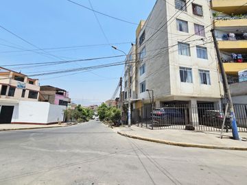 DEPARTAMENTO 2DO PISO EN VENTA 76 M2 URB. ALEJANDRO ALVAREZ - ATE