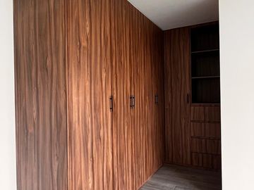 Venta de casa nueva moderna y muy iluminada en zona azul Lomas de Angelópolis ll