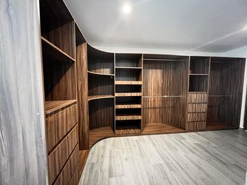 Venta de casa nueva moderna y muy iluminada en zona azul Lomas de Angelópolis ll