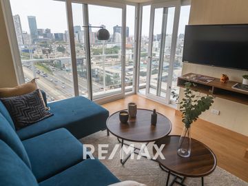 Venta De Departamento De Estreno Con Balcon En Santa Catalina,La Victoria