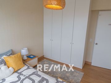 Venta De Departamento De Estreno Con Balcon En Santa Catalina,La Victoria