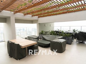 Venta De Departamento De Estreno Con Balcon En Santa Catalina,La Victoria
