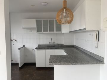Salamanca - Flat de 2 dormitorios + 2 baños + cochera techada