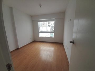 Salamanca - Flat de 2 dormitorios + 2 baños + cochera techada