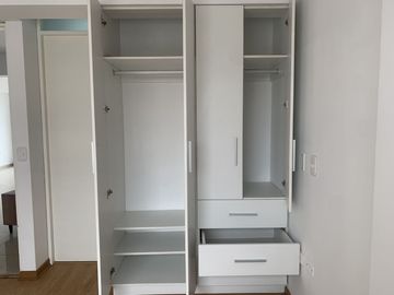 Salamanca - Flat de 2 dormitorios + 2 baños + cochera techada