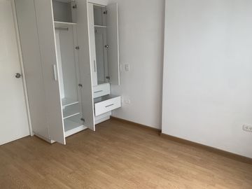 Salamanca - Flat de 2 dormitorios + 2 baños + cochera techada
