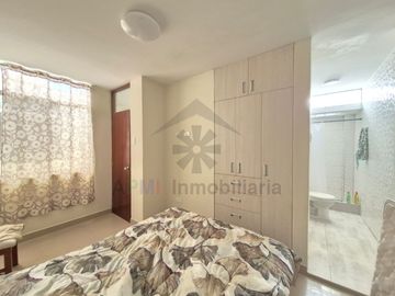 REMATE DE CASA EN URBANIZACIÓN LA ARBOLEDA AL FRENTE DE LA UNIVERSIDAD SIPÁN