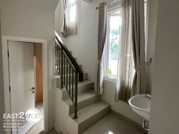 Dijual Rumah Cluster Samara Village Gading Serpong Tangerang Bagus Murah Siap Huni Lokasi Strategis