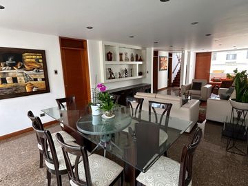 PRECIOSA CASA totalmente remodelada ESPALDAS ESAN-ALAMOS DE MONTERRICO-SURCO