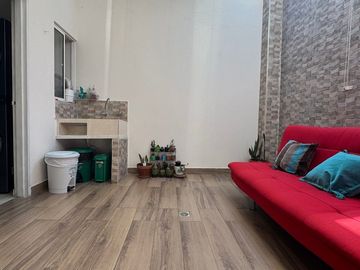 SE VENDE CASA EN ANTIGUA REAL