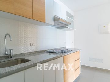 Venta De Departamento Estreno Con Balcón En Santa Catalina,La Victoria 60M2