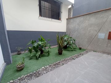 En venta departamento Amplio y Cómodo de 160 m² con Vista Exterior Limite Ate con La Molina