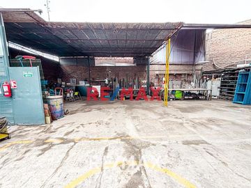 Venta De Terreno Industrial O Local Industrial 300 M2 - Ate