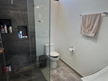 Venta de Hermosa casa en Alta Palmira