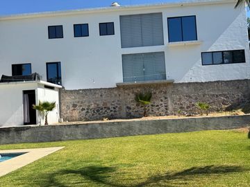 Venta de Hermosa casa en Alta Palmira