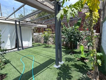 DEPARTAMENTO AMPLIO CON TERRAZA Y JARDÍN A MUY BUEN PRECIO