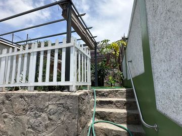 DEPARTAMENTO AMPLIO CON TERRAZA Y JARDÍN A MUY BUEN PRECIO