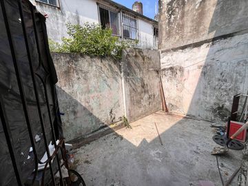 VENDO CASA EN LA COLONIA VOLCANES CERCA DE AVENIDA PRINCIPAL ( SOLO CONTADO)