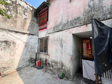 VENDO CASA EN LA COLONIA VOLCANES CERCA DE AVENIDA PRINCIPAL ( SOLO CONTADO)
