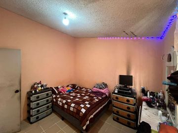 VENDO CASA EN LA COLONIA VOLCANES CERCA DE AVENIDA PRINCIPAL ( SOLO CONTADO)