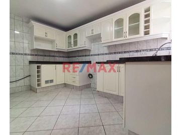 Venta De Un Hermoso Duplex Los Olivos