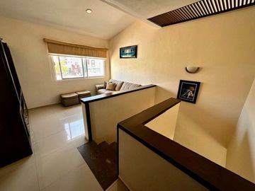 CASA EN VENTA EN FRACCIONAMIENTO BOSQUES DE SANTA ANITA