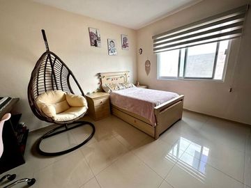 CASA EN VENTA EN FRACCIONAMIENTO BOSQUES DE SANTA ANITA