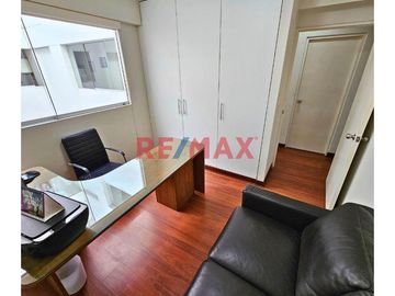Venta/Remate De Amplio Y Acogedor Departamento En La Aurora - Miraflores