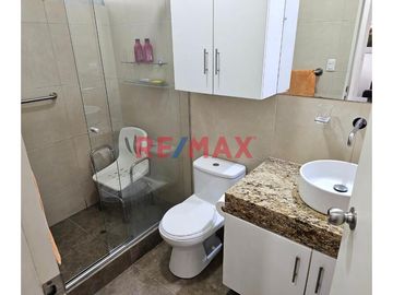 Venta/Remate De Amplio Y Acogedor Departamento En La Aurora - Miraflores
