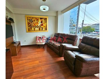 Venta/Remate De Amplio Y Acogedor Departamento En La Aurora - Miraflores