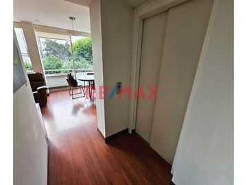 Venta/Remate De Amplio Y Acogedor Departamento En La Aurora - Miraflores