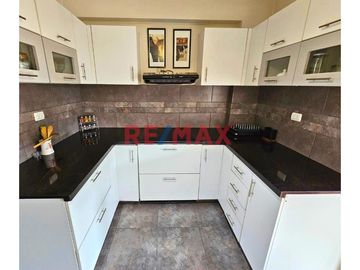 Venta/Remate De Amplio Y Acogedor Departamento En La Aurora - Miraflores
