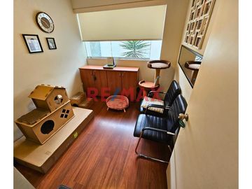 Venta/Remate De Amplio Y Acogedor Departamento En La Aurora - Miraflores
