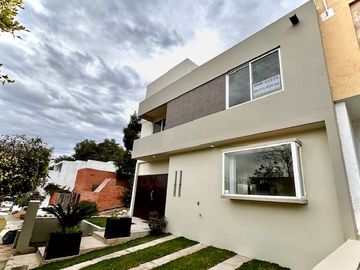 Casa en Venta en Fracc. Arbolada Coto 2
