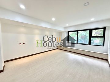 Modern Elegance: Newly Constructed 10-Bedroom Home for Sale in Maria Luisa Estate Park