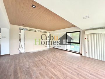 Modern Elegance: Newly Constructed 10-Bedroom Home for Sale in Maria Luisa Estate Park