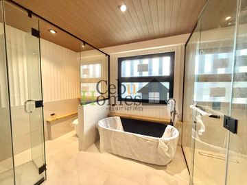 Modern Elegance: Newly Constructed 10-Bedroom Home for Sale in Maria Luisa Estate Park